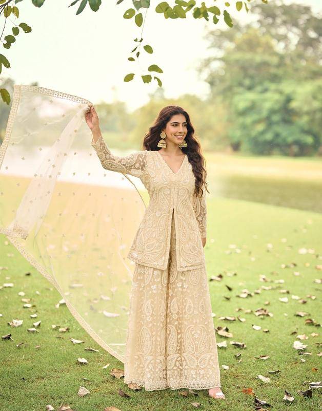 Sayuri sabnam Indian Salwar Kameez manufacturers